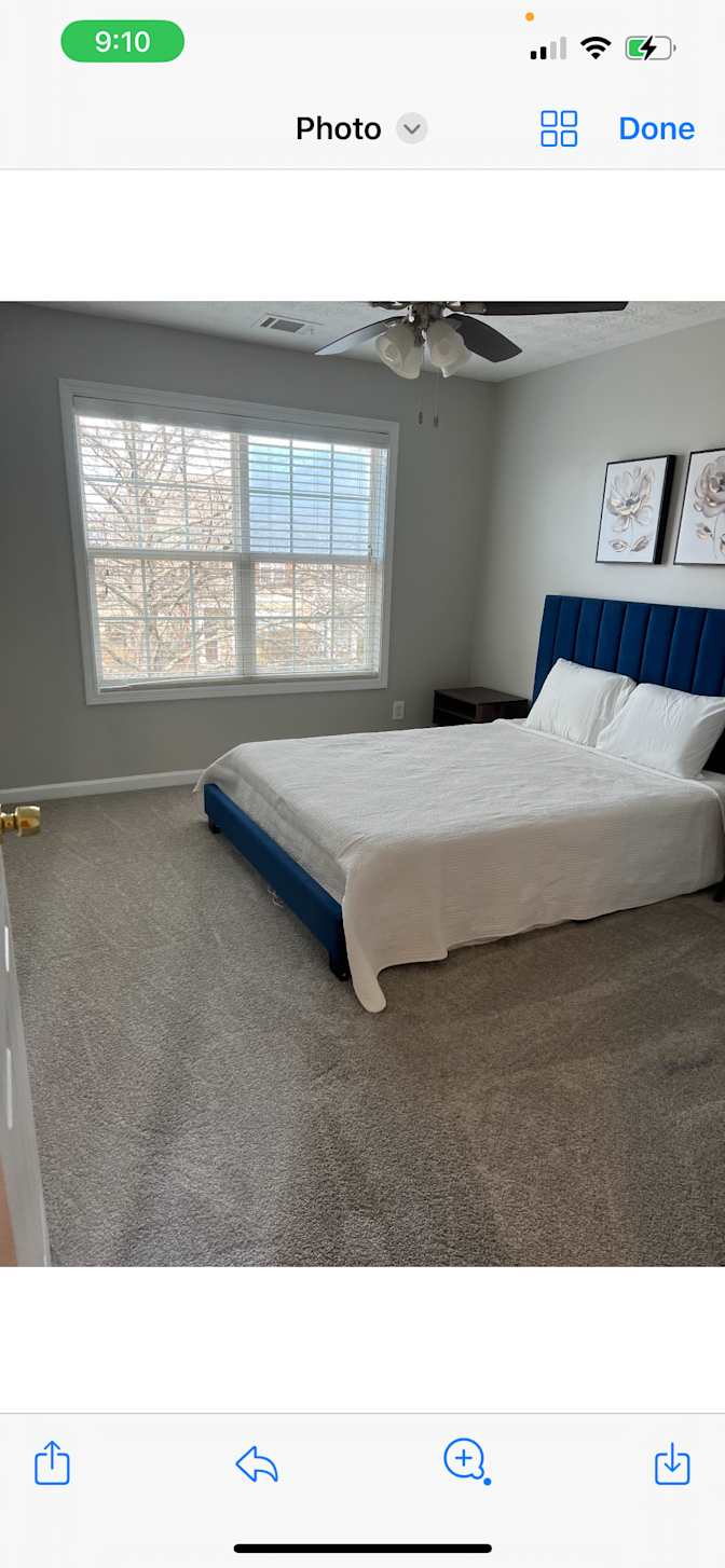 Athens room for rent's room