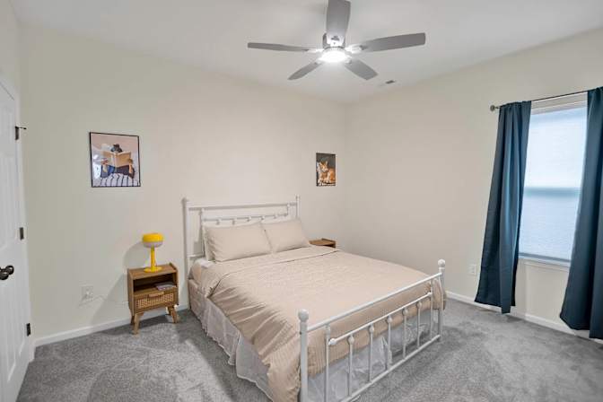 Alcove Rooms's room
