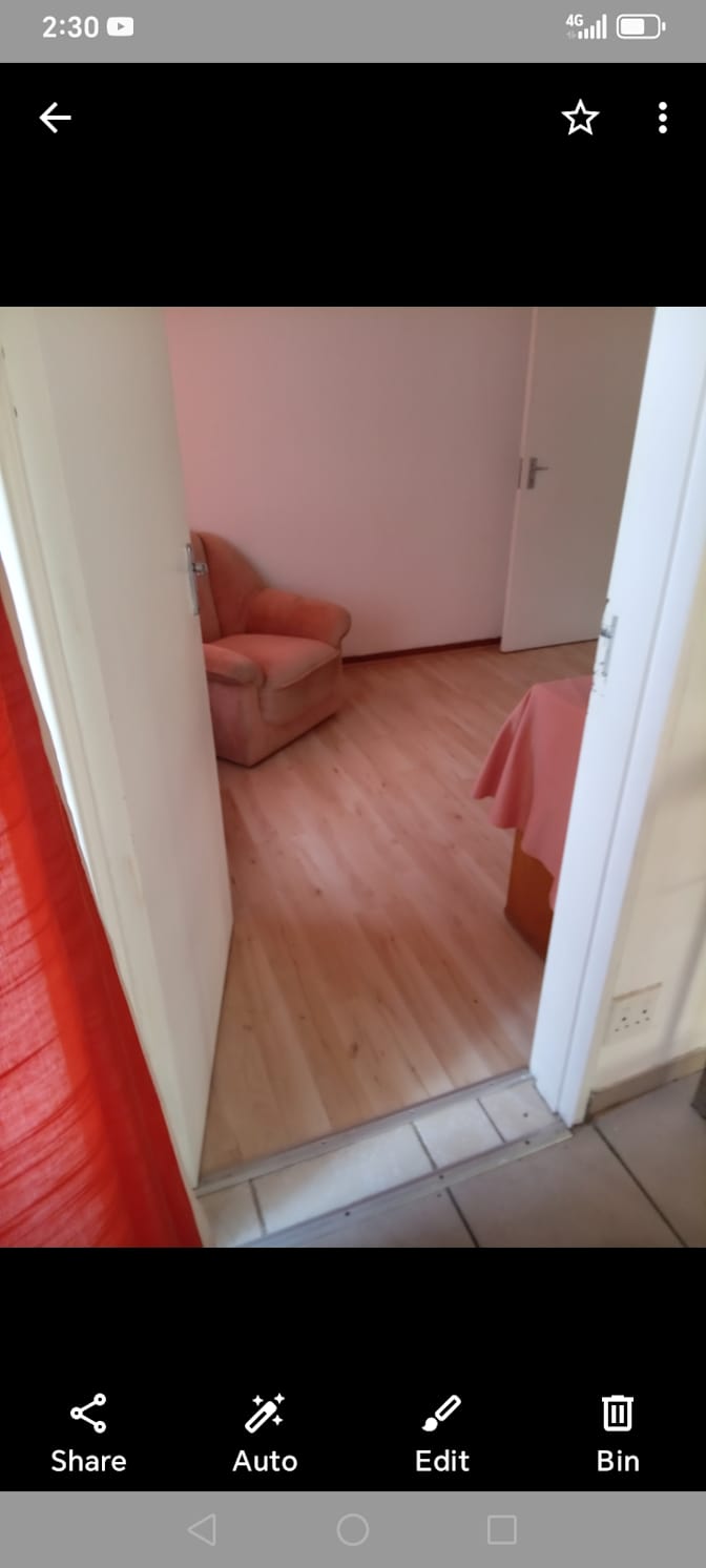 RE's room