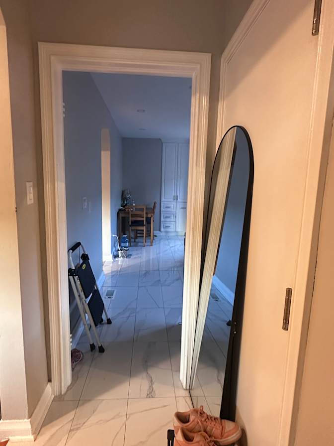 Eve's room