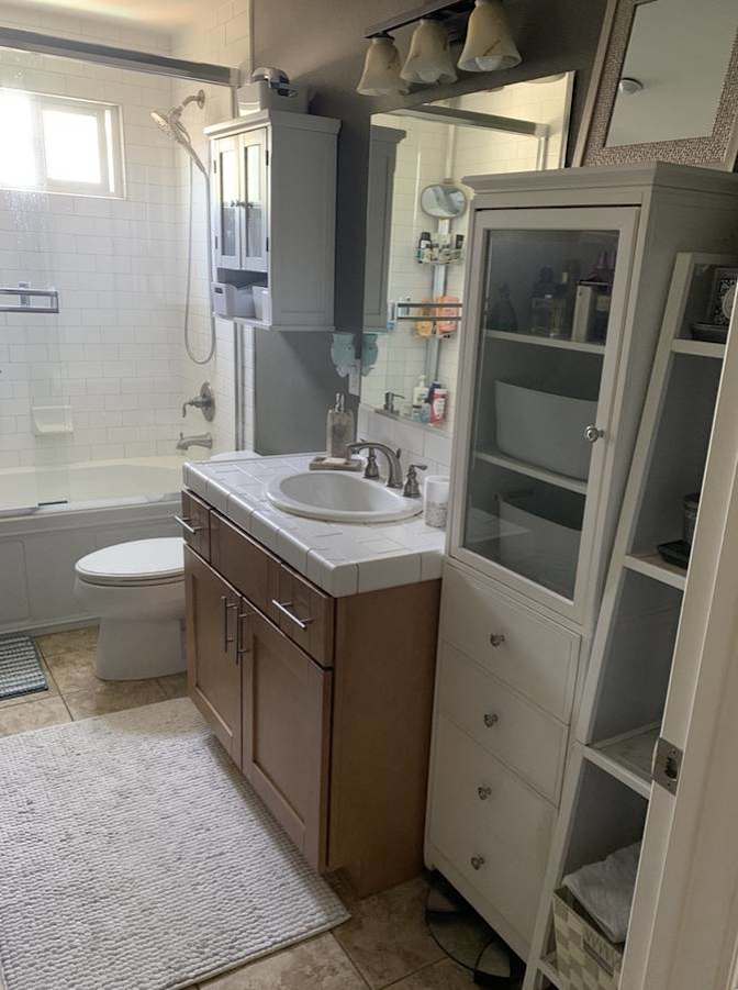 Master Bedroom with Private Bathroom for Rent.'s room