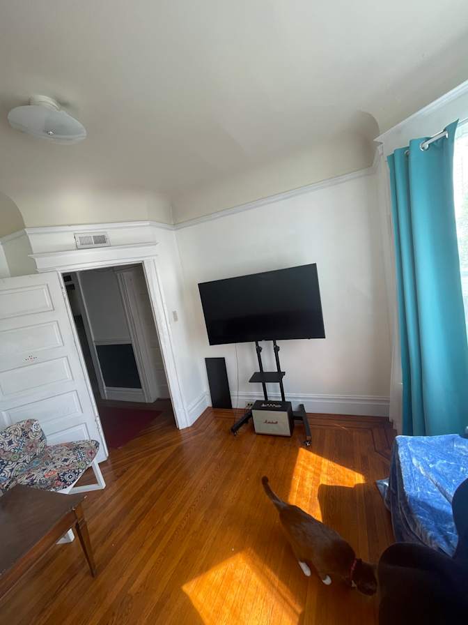 Sandy's room