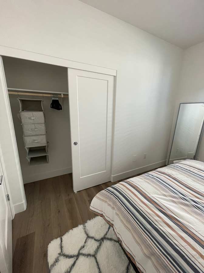 Luis's room