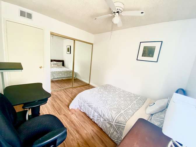 Ric's room