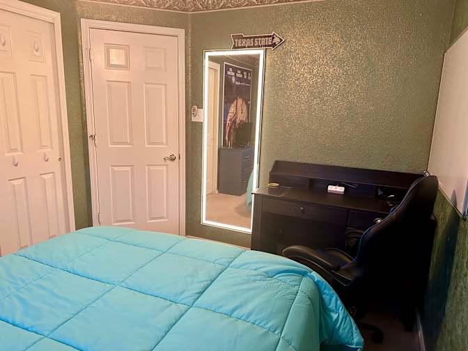 PaulErik's room