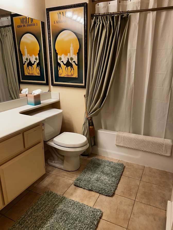 Gloria Castle's room