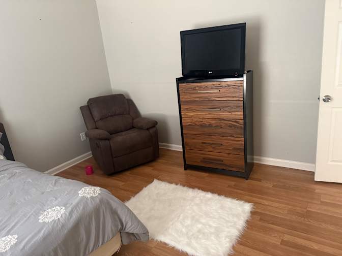 Kabzeel Fields's room