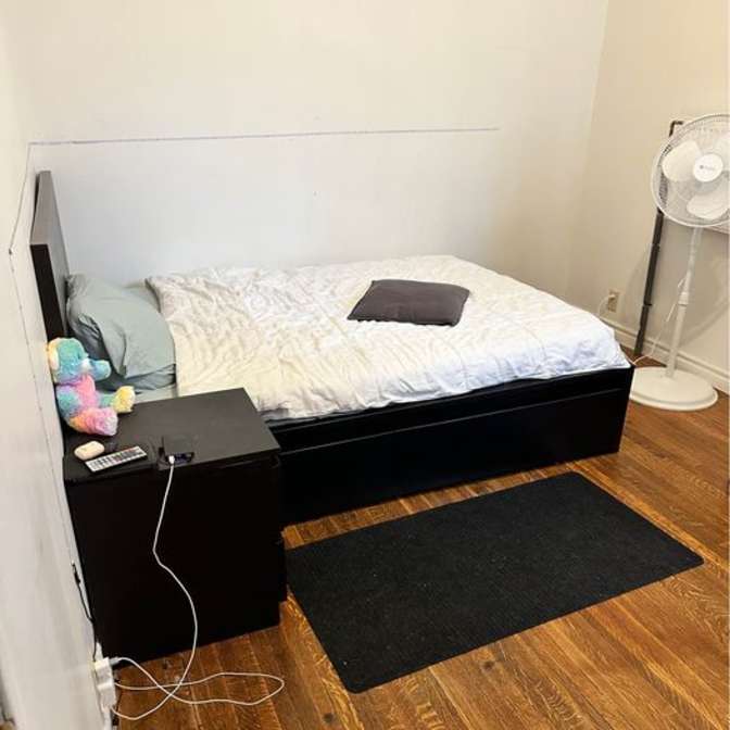 Emir's room
