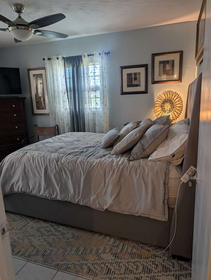 Kenneth's room