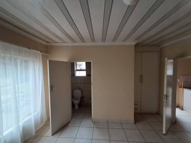 Thando's room