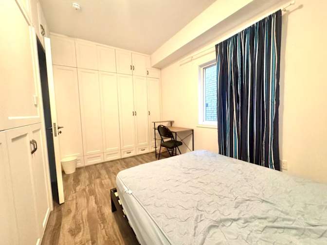Tracy's room