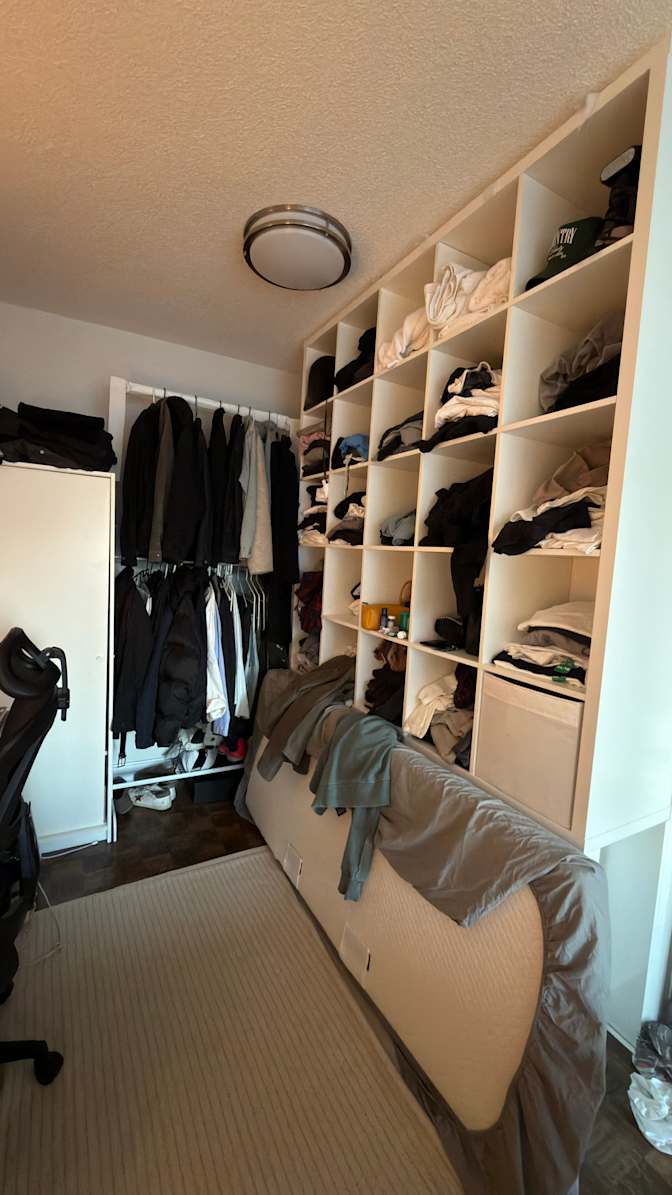 AMIR's room