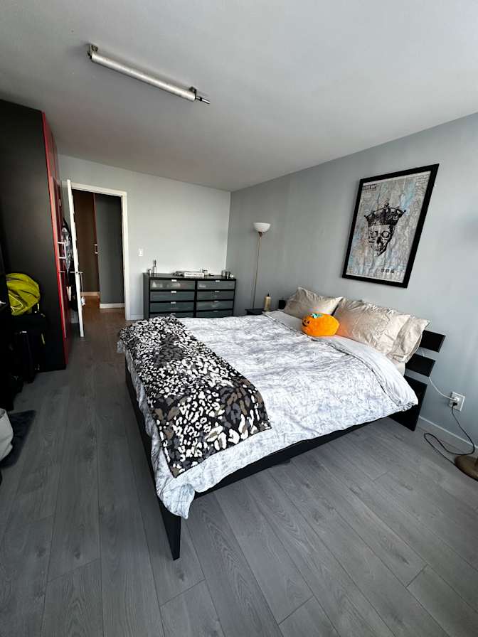 Samantha's room
