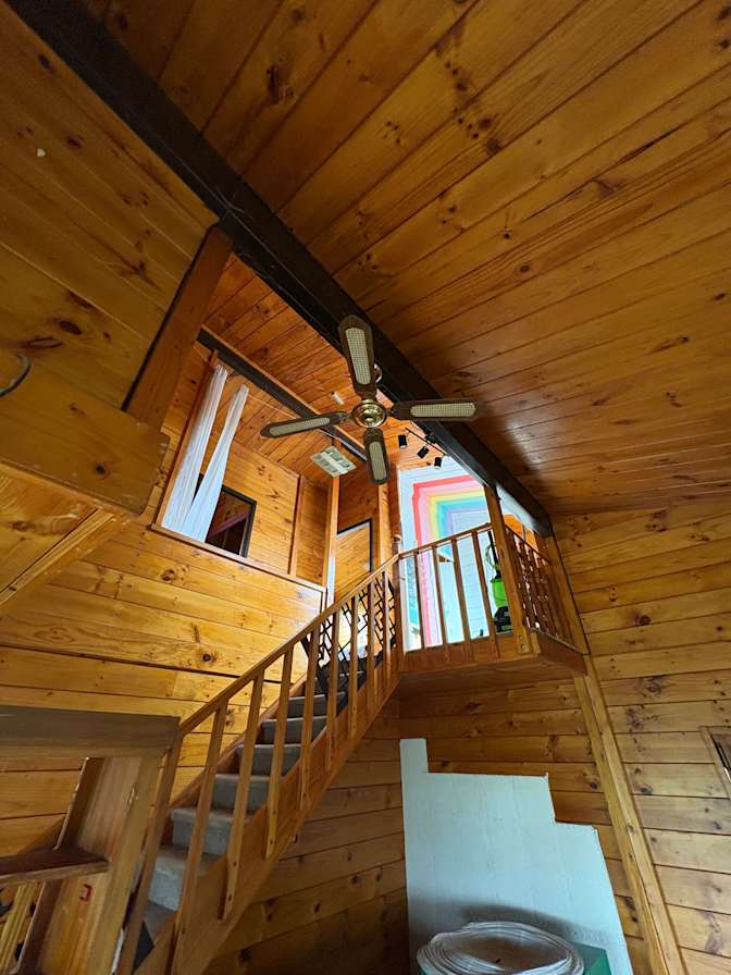 Alan Antony's room