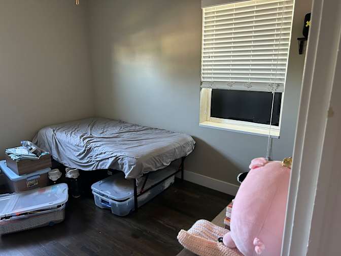 Gus's room