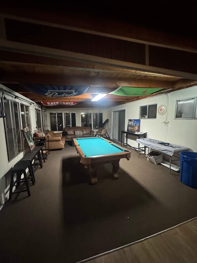 Thomas's room
