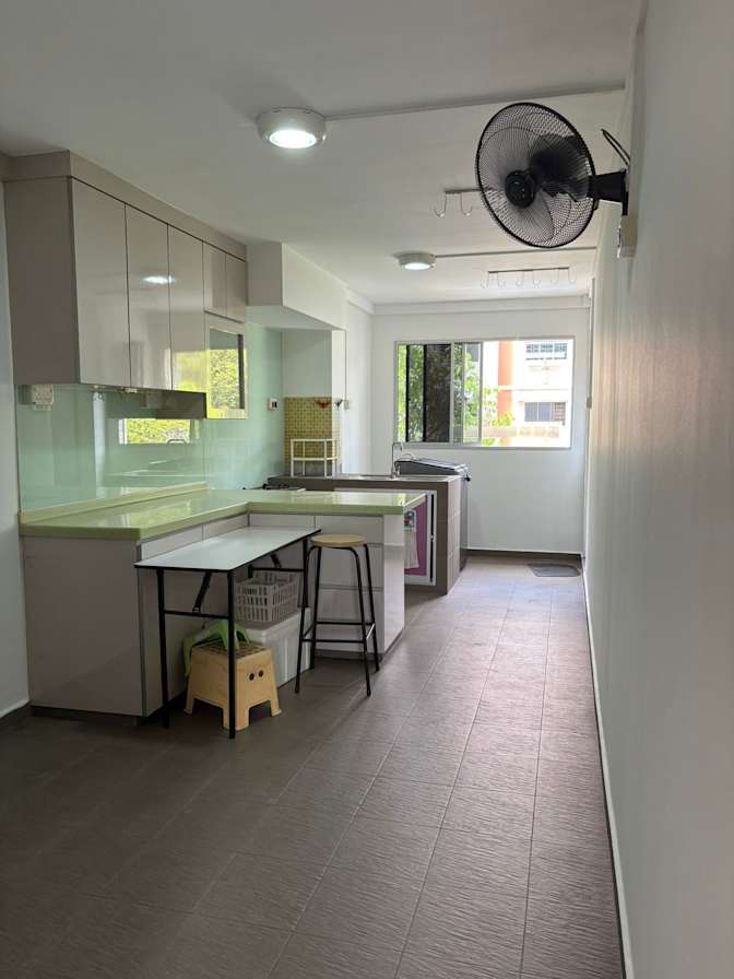 Htet's room