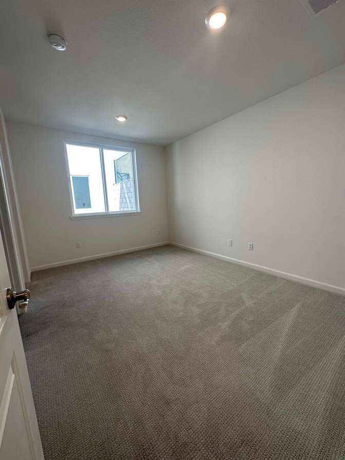 Golden Gate Rentals's room