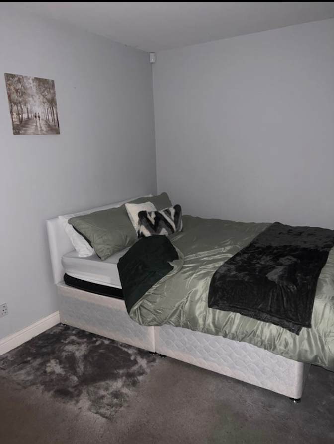 Maeva's room