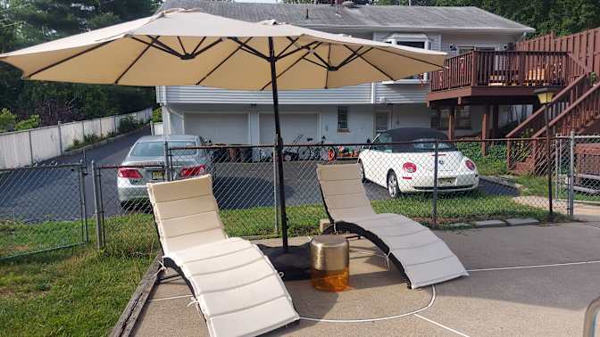 Westwood Poolhouse's room