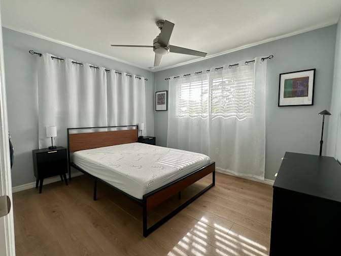 Caroline's room