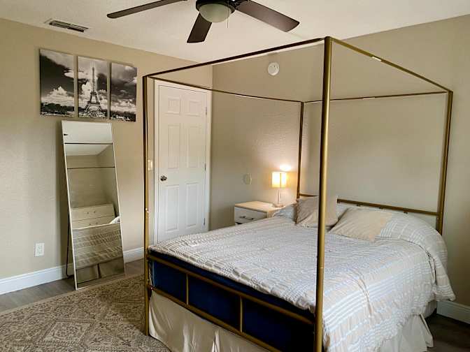 Jacqueline Seaton's room