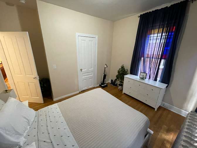 sixto sibri's room