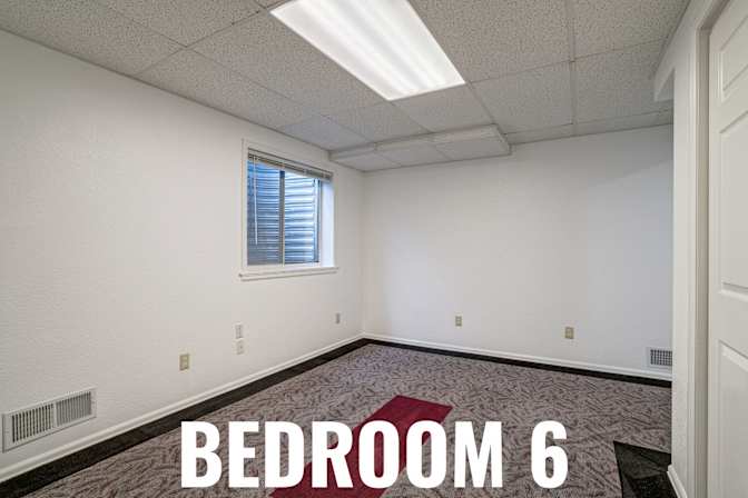 HomeCrew's room