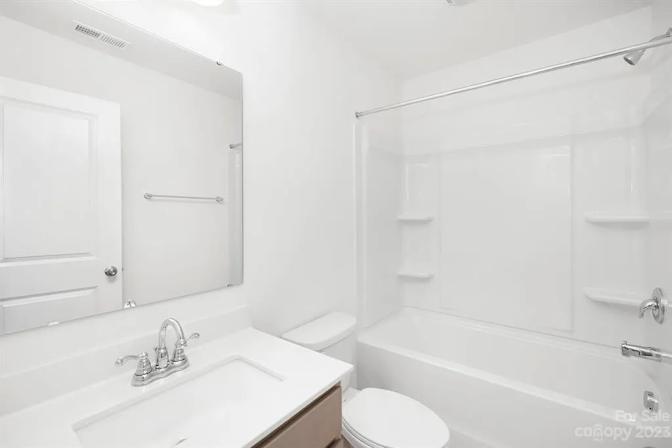 Alcove Rooms's room