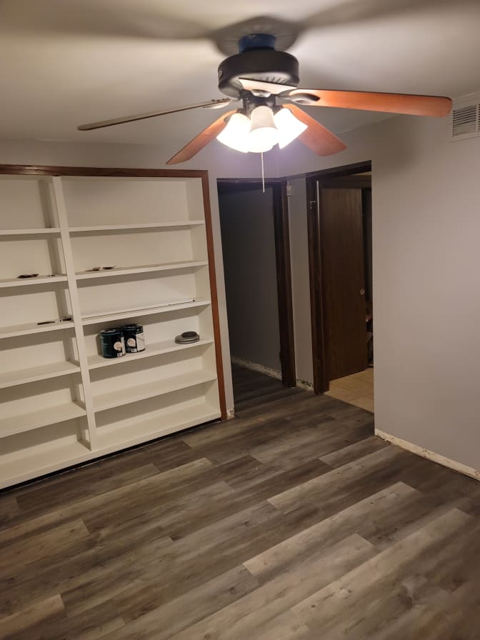Benny's room