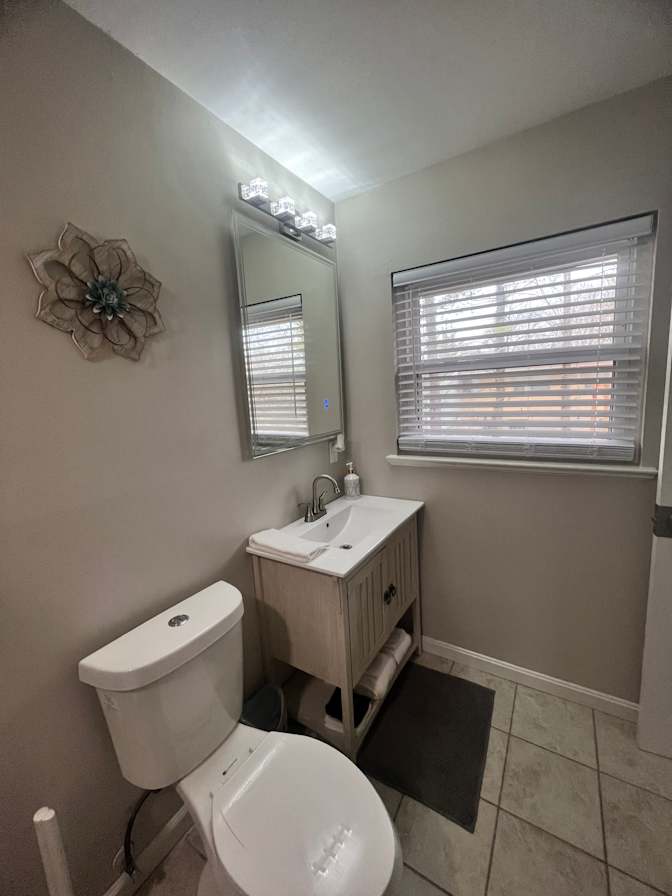 Cincy Furnished Stays's room