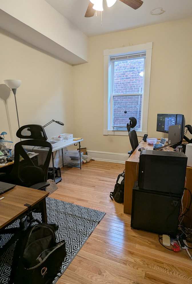 Jules's room