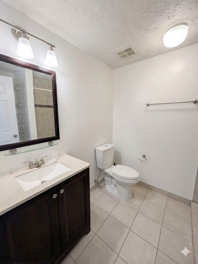 Nice Home's room