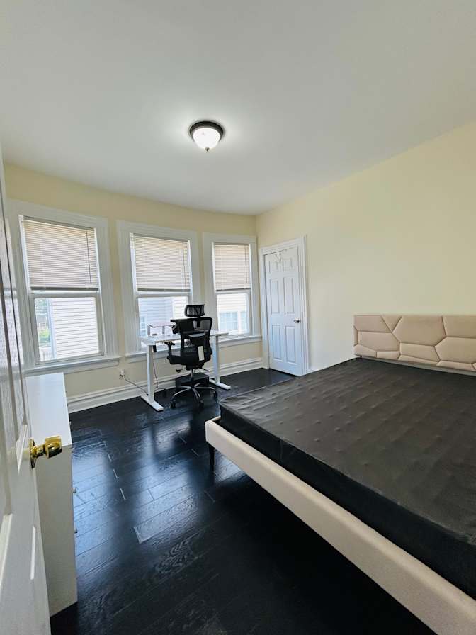 Mo's room