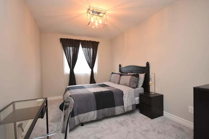 Rent In Ottawa Property Management Inc's room