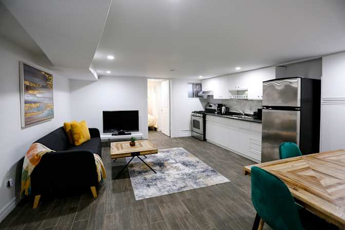 farnaz hosseini's room