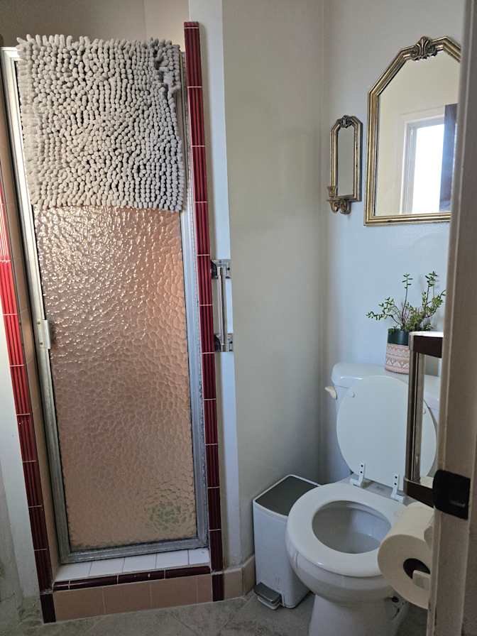 Elsa J Valdez's room