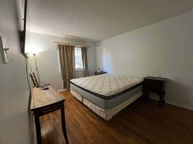 Conan's room