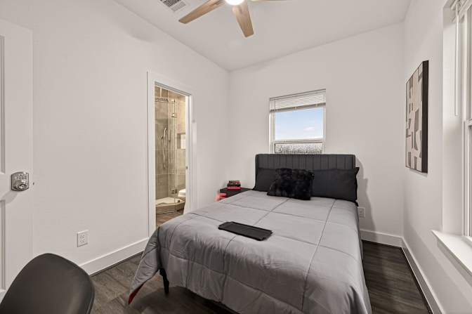 PadSplit's room