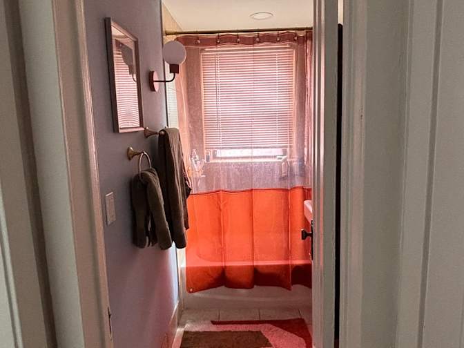 Kaiser J's room