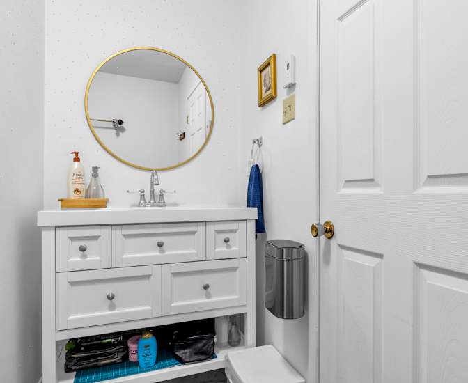 Thomas's room