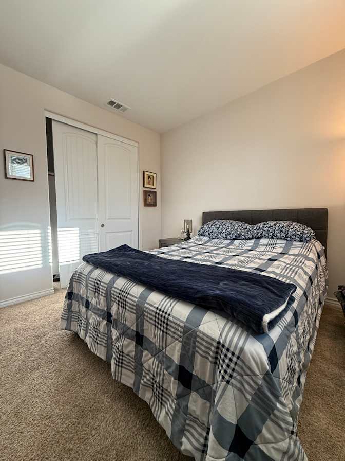 thuan's room