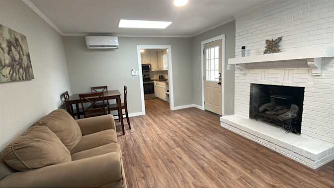 Darren Phillips's room