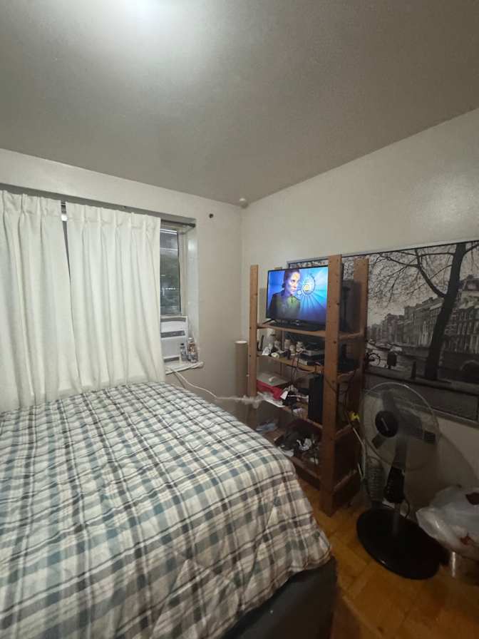 Kellz's room