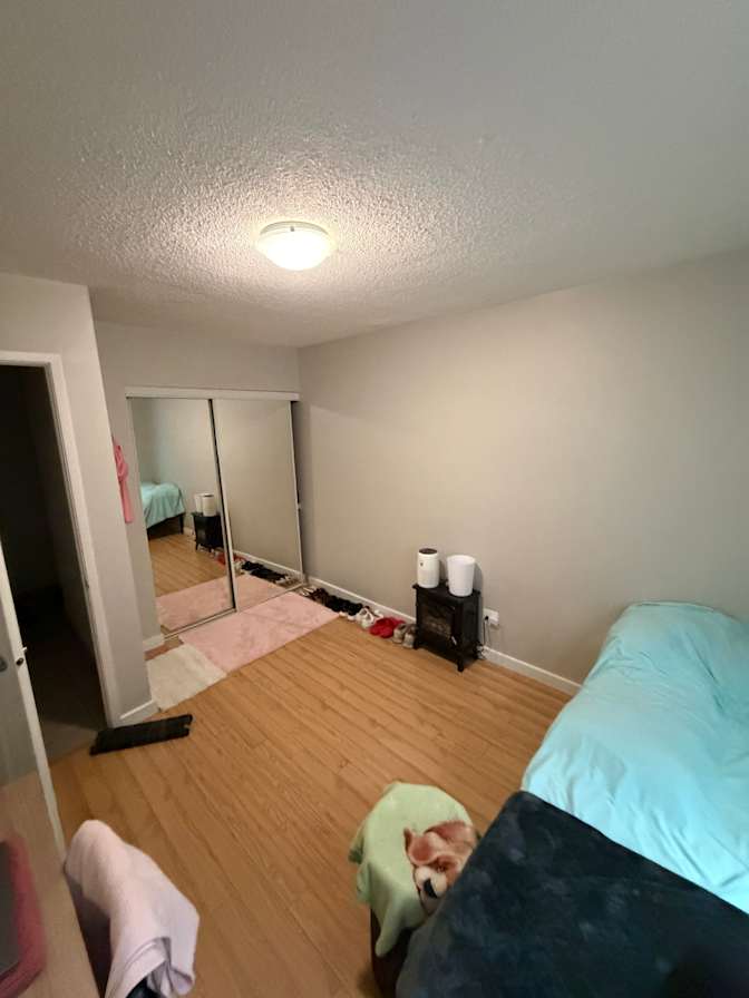 Dina's room