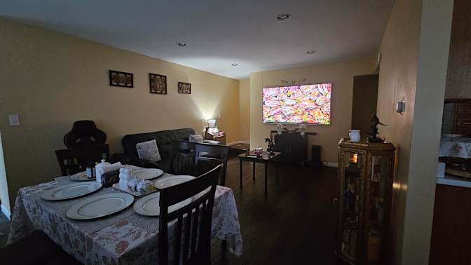 Alejandro Vargas's room