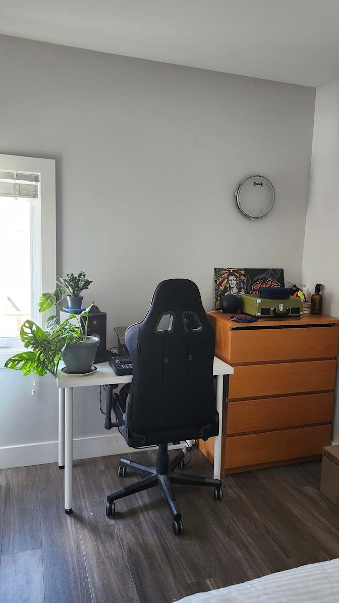Cayan's room