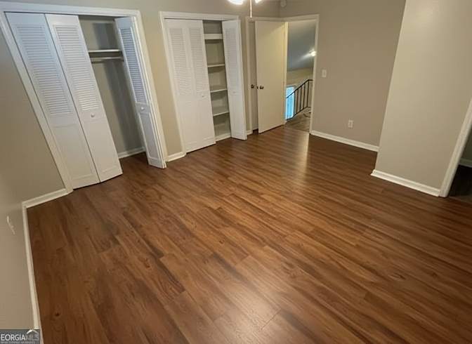 Alcove Rooms's room