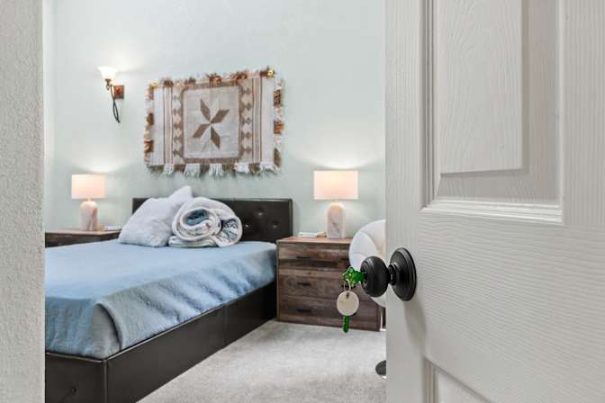 Walker Ave's room
