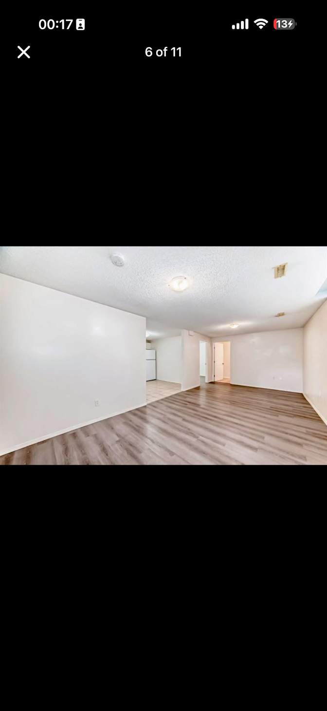 Mary Nguyen's room